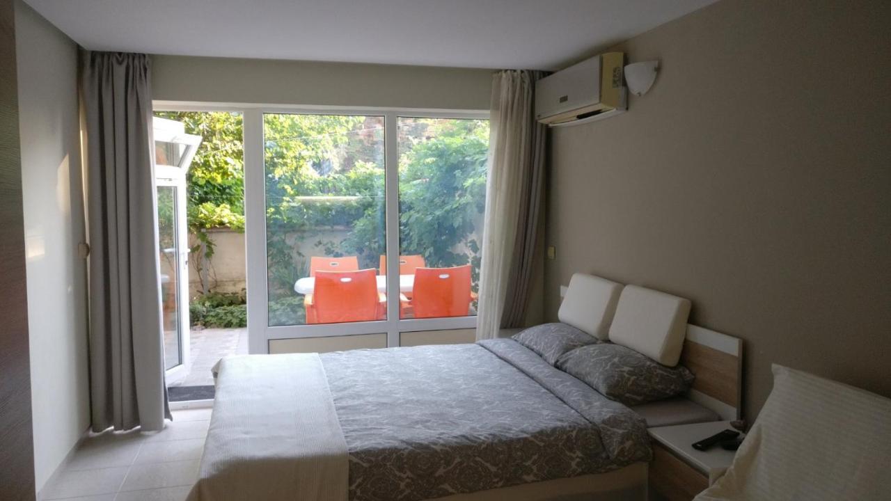 Treti Mart North Apartment Primorsko Exterior photo
