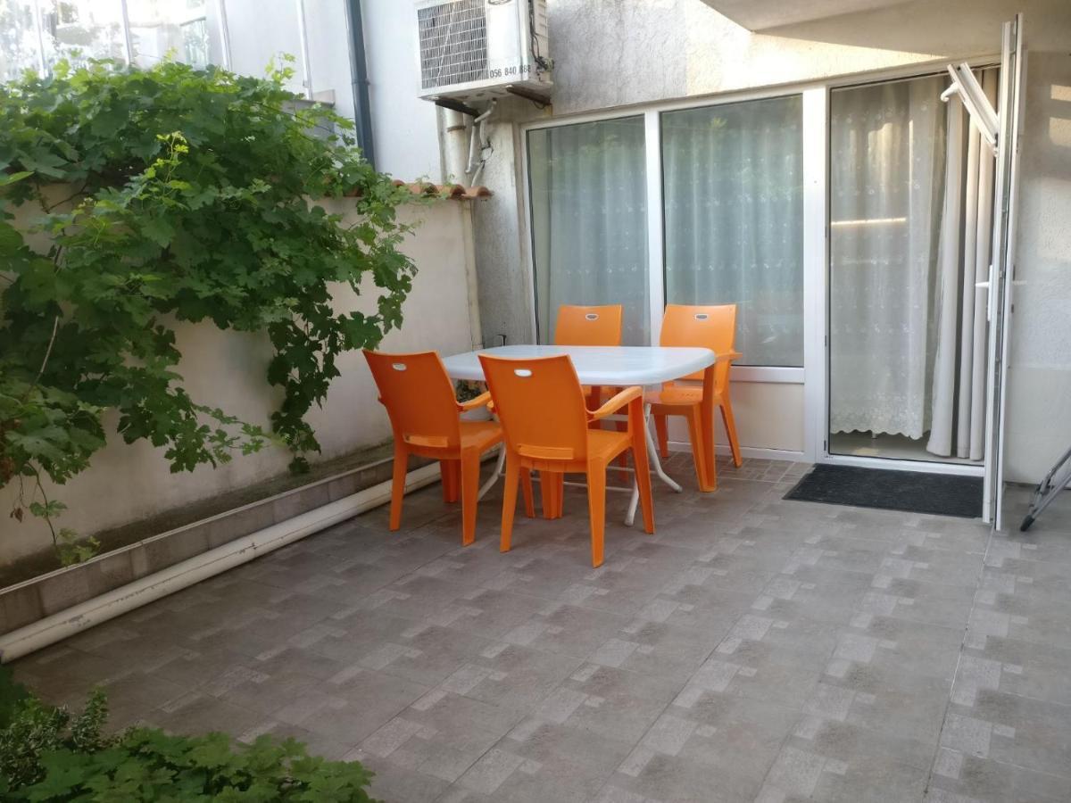 Treti Mart North Apartment Primorsko Exterior photo