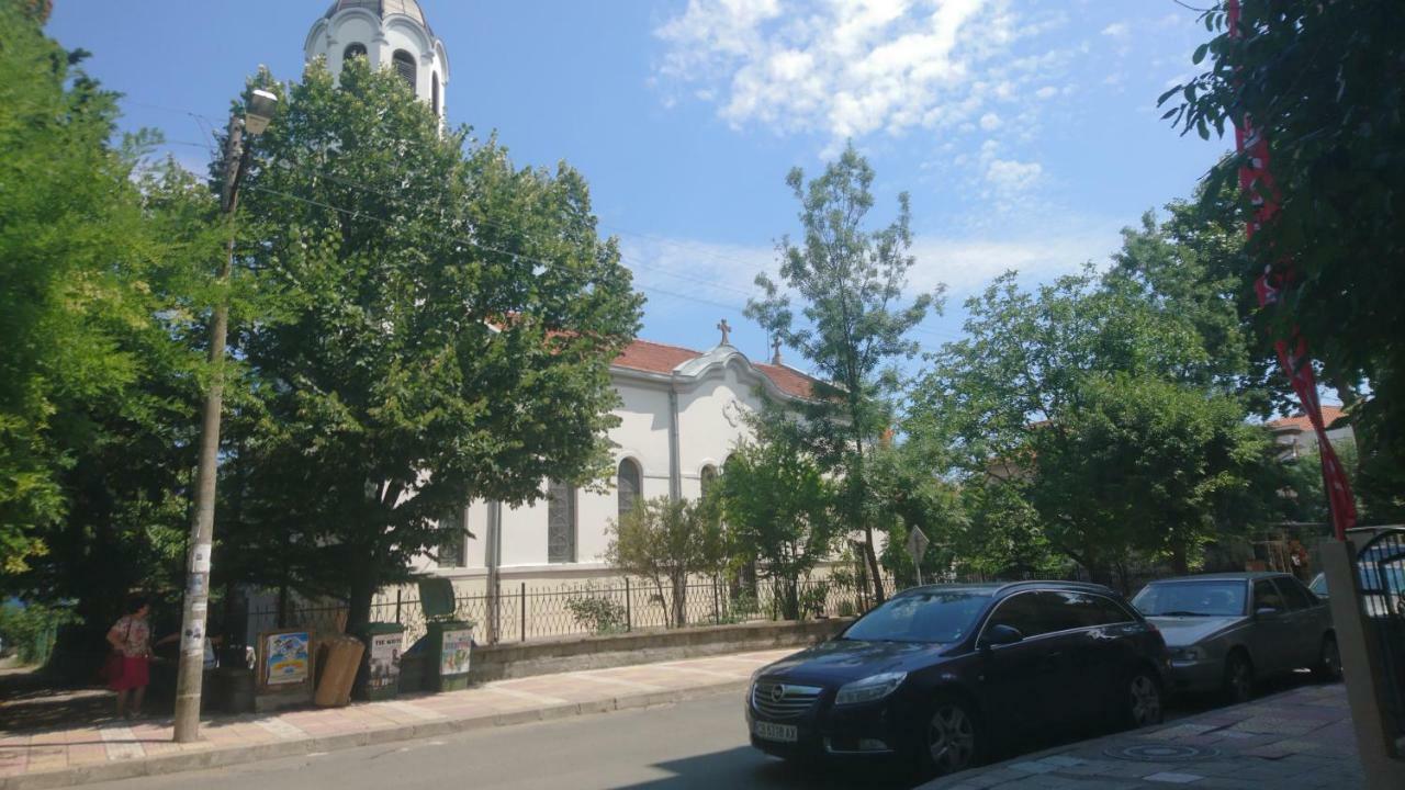 Treti Mart North Apartment Primorsko Exterior photo
